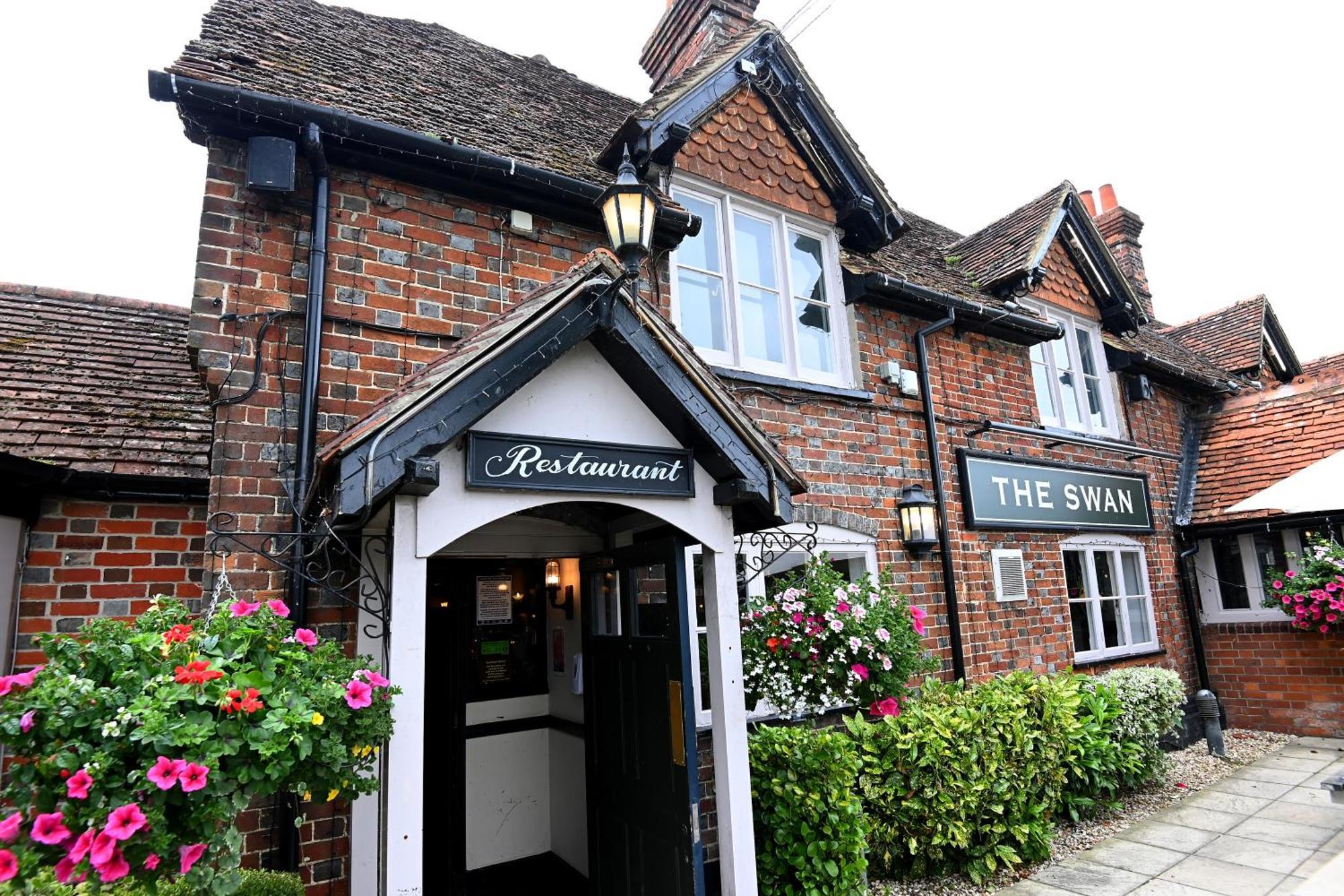 Swan, Thatcham By Marston'S Inns Eksteriør bilde